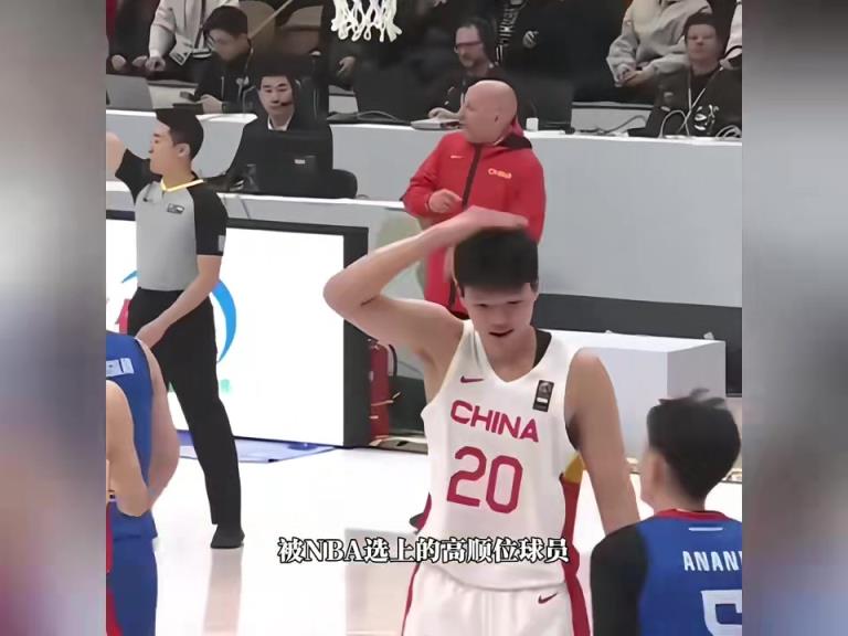 杨瀚森签约富保罗经纪公司，预计参加2025年NBA选秀！